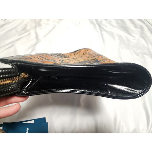 US Based Authentic Chanel CC Printed & Leather Quilted Clutch Bag w Medallion - Picture 9 of 15